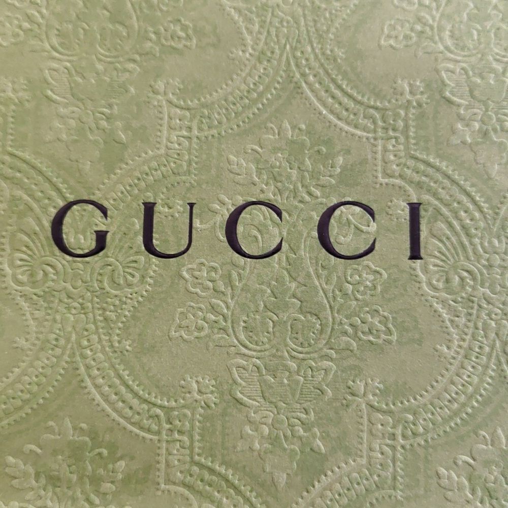 Authentic Gucci shopping bag - Picture 2 of 5